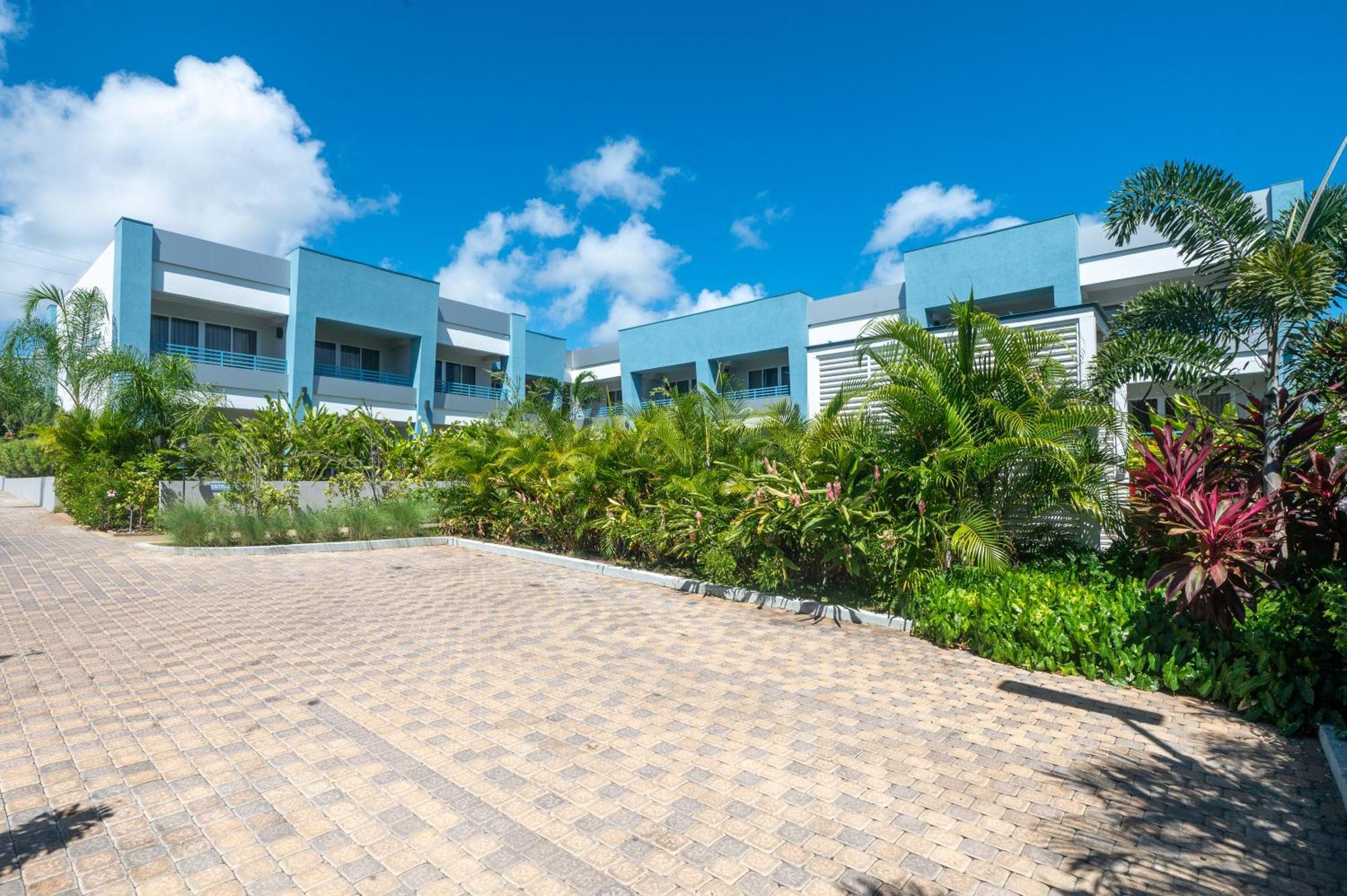 Blue Haven Apartment *